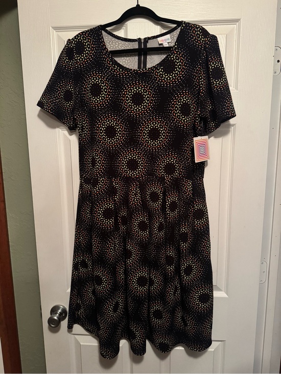 LuLaRoe Dresses & Skirts - NWT LuLaRoe Sz 3XL Amelia Short Sleeve Black Circle-Print Fit & Flare Dress